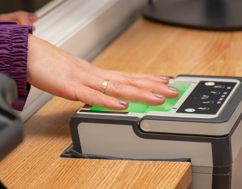How to choose the right fingerprint scanning device for your application